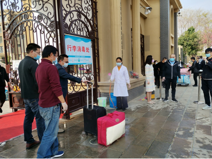 云大附中呈贡校区扎实做好开学准备和学校疫情防控工作系列报道-2020.3.276634.png